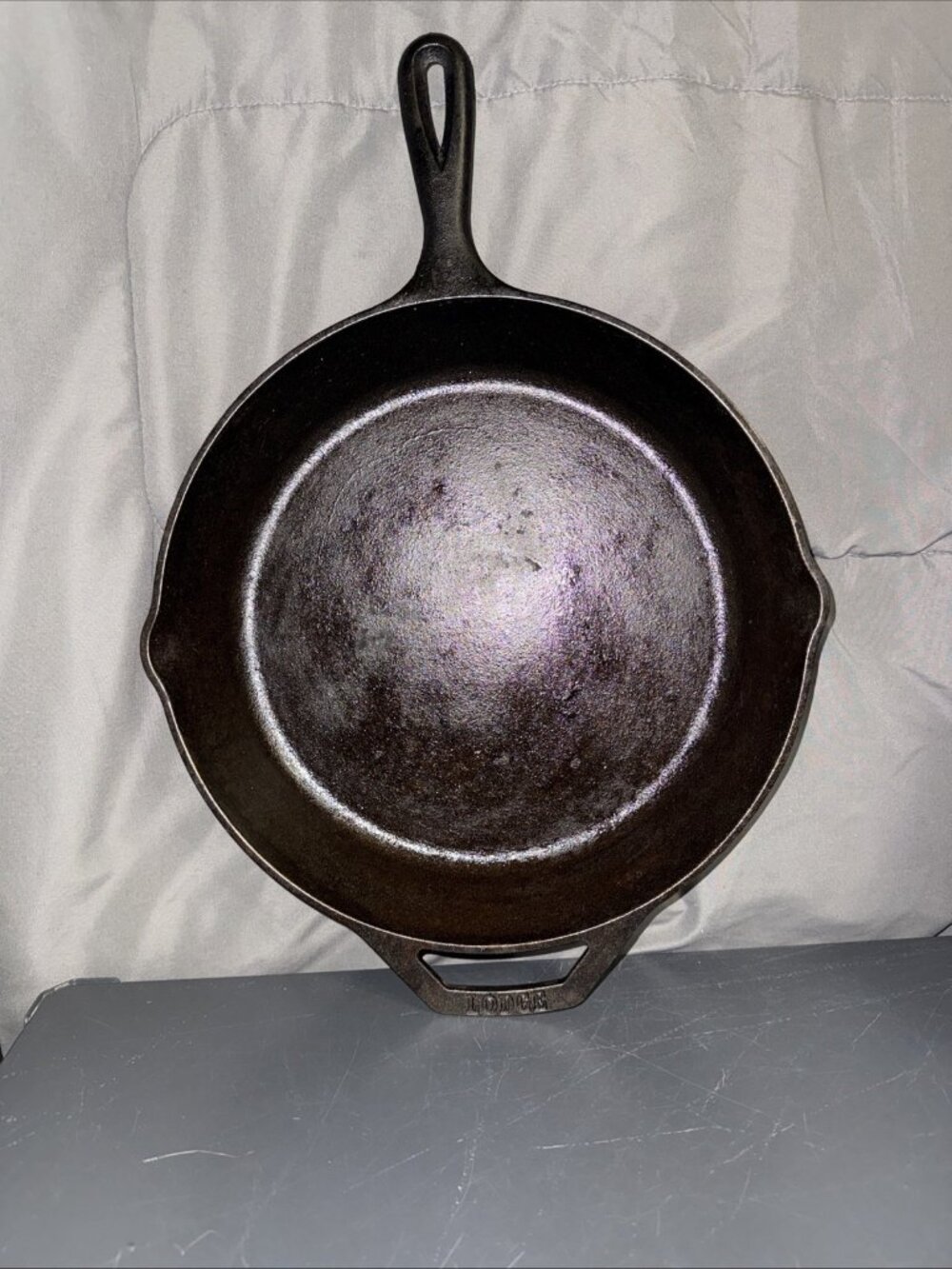 LODGE 12" Dual Handle Cast Iron Skillet 10SKL OILED & Seasoned Frying Pan NO LID